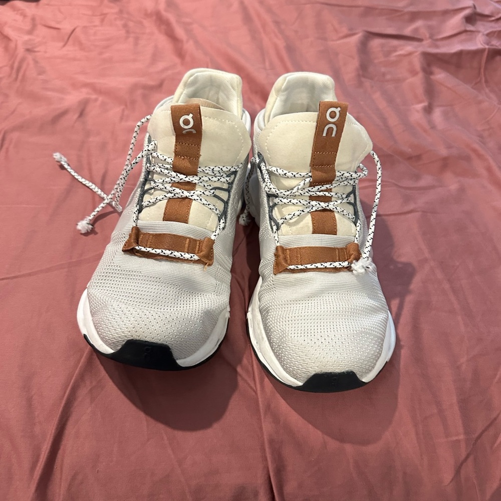 On cloud women’s running shoes